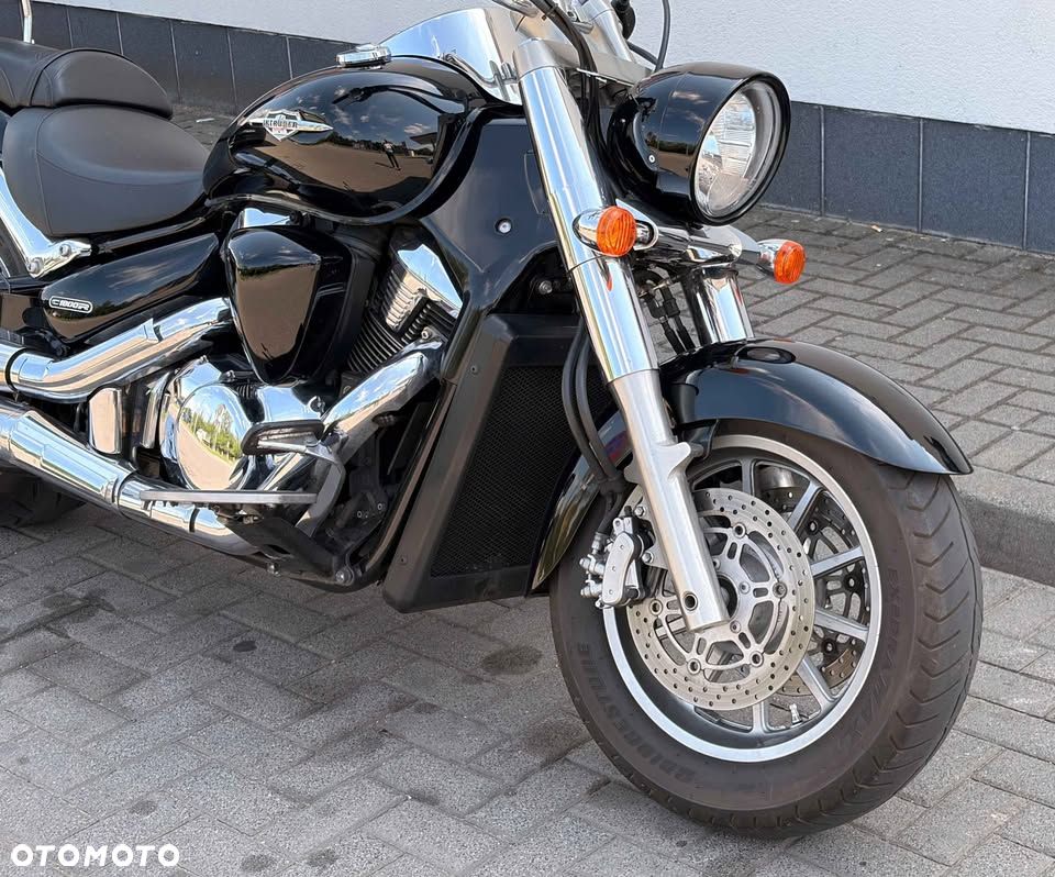 Suzuki Intruder - 2