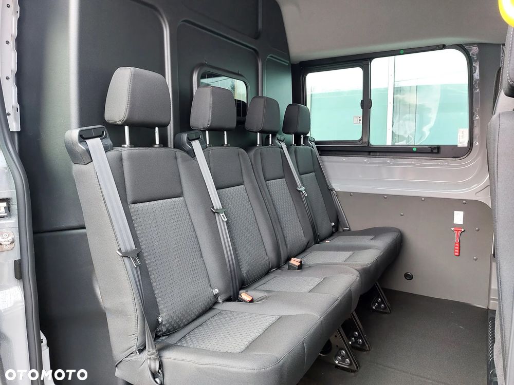 Ford Transit - 11