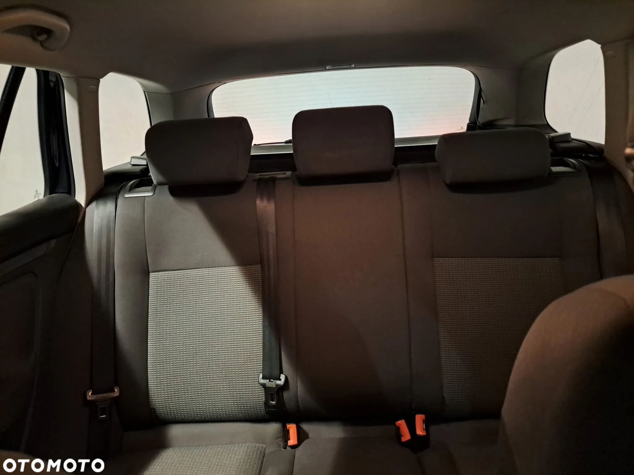Volkswagen Golf V 1.6 Comfortline - 21