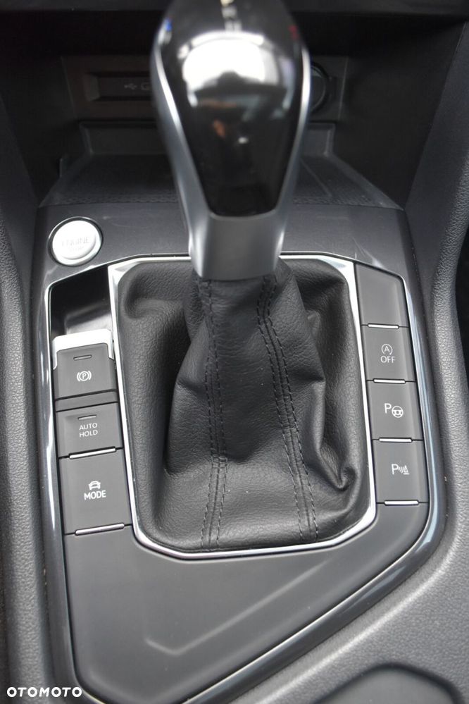 Volkswagen Tiguan 1.5 TSI EVO Elegance DSG - 26