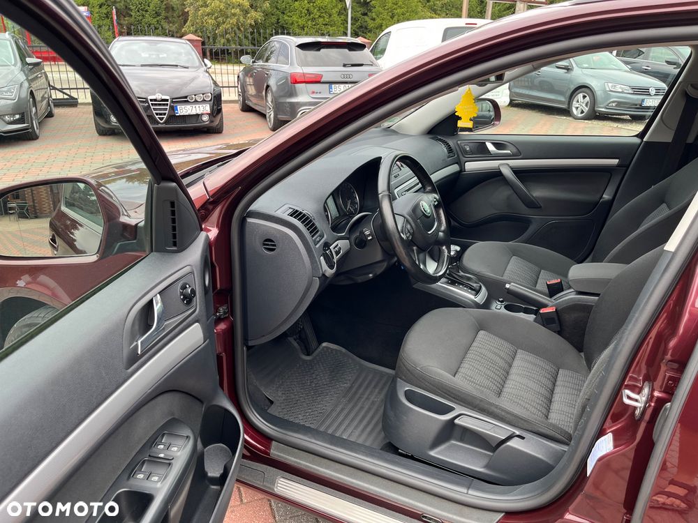 Skoda Octavia 1.8 TSI DSG Elegance - 22