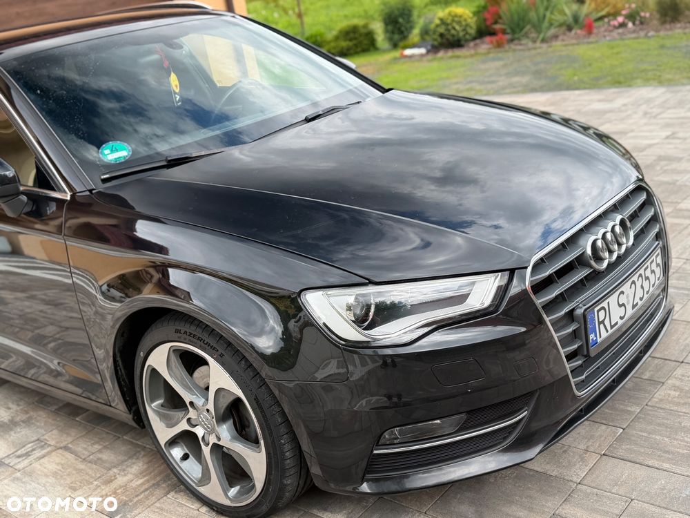 Audi A3 Sportback 2.0 TDI S line Sportpaket - 32