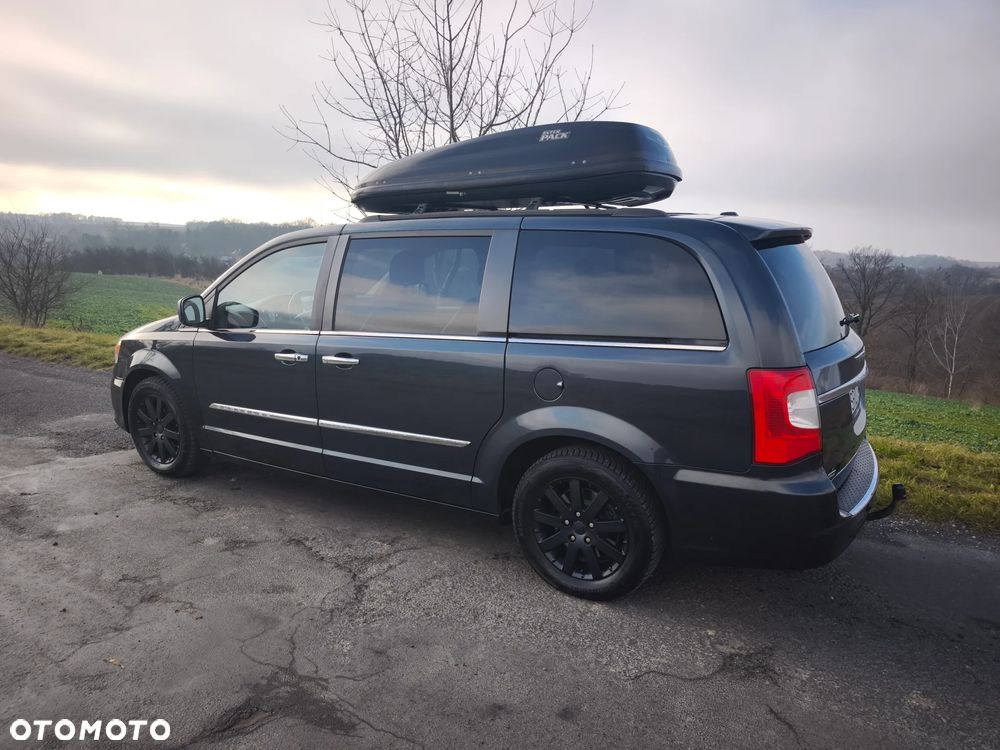 Chrysler Town & Country ver-3-6-limited - 3