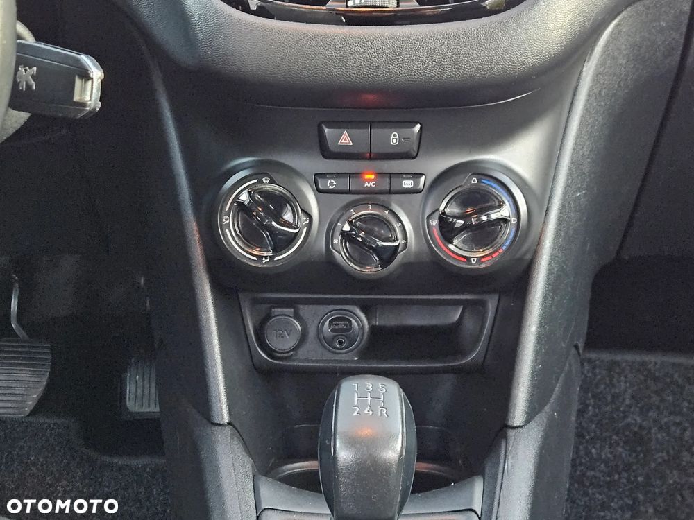 Peugeot 208 82 PureTech Style - 15