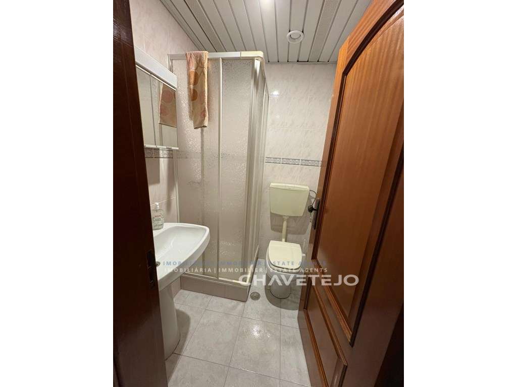 Apartamento T3 para arrendamento em Tomar perto espaços verdes. - Grande imagem: 5/9