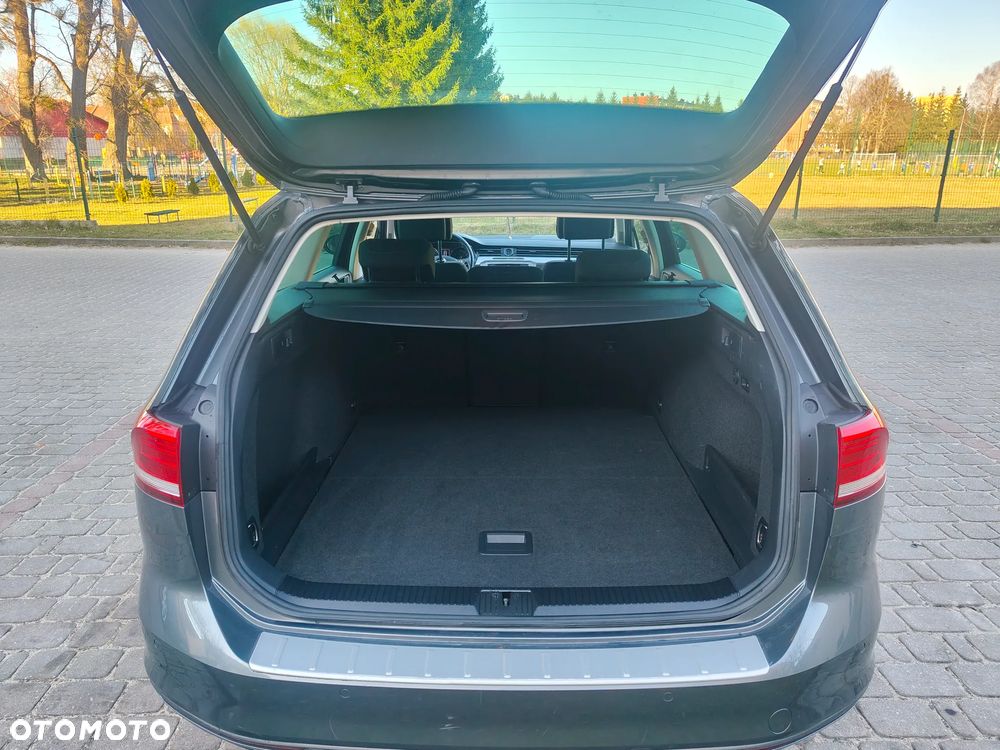 Volkswagen Passat 2.0 TDI (BlueMotion Technology) Comfortline - 15
