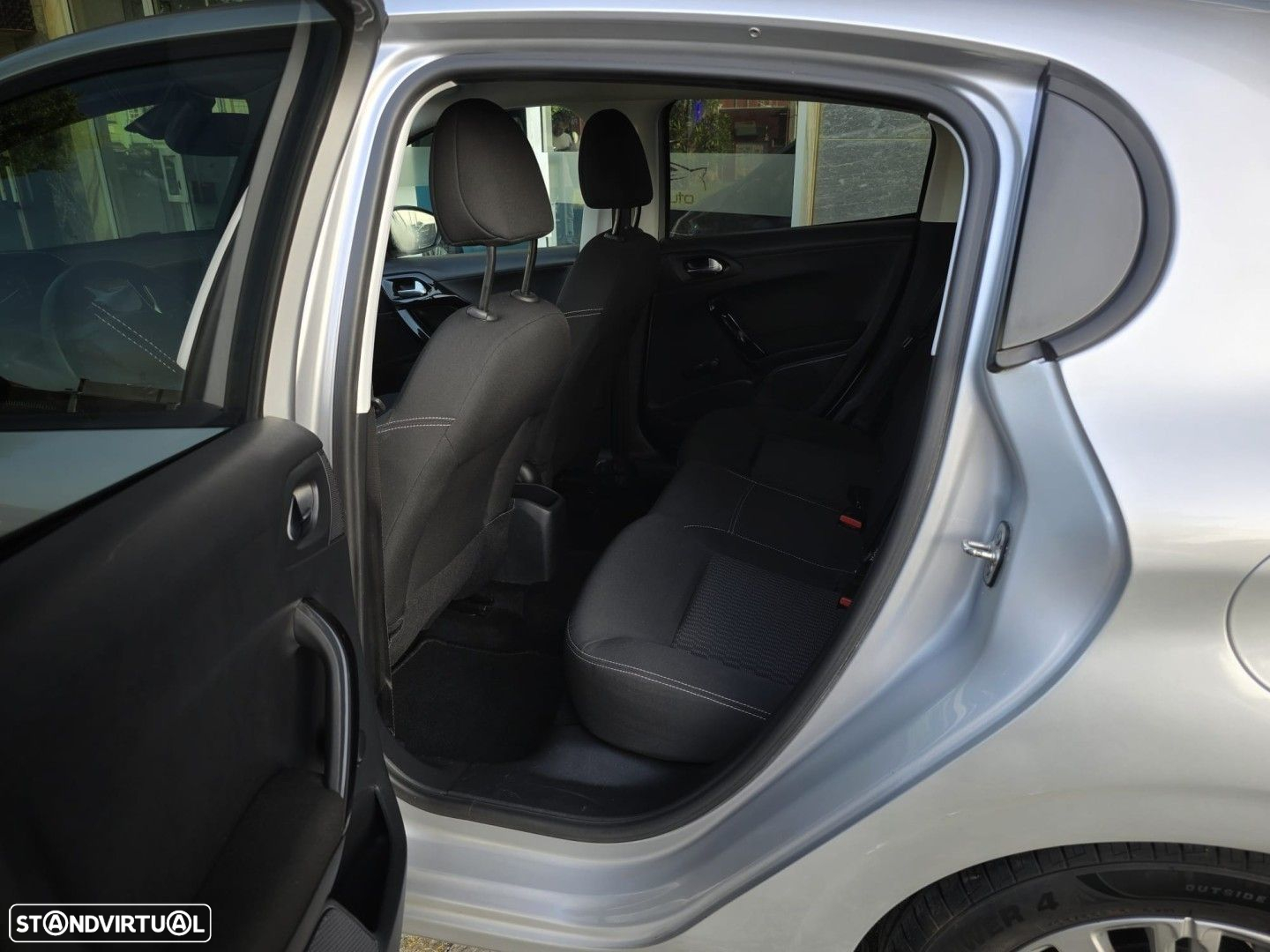 Peugeot 208 1.2 PureTech Style - 7