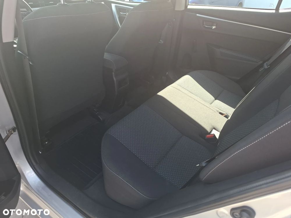 Toyota Corolla 1.6 Premium - 9