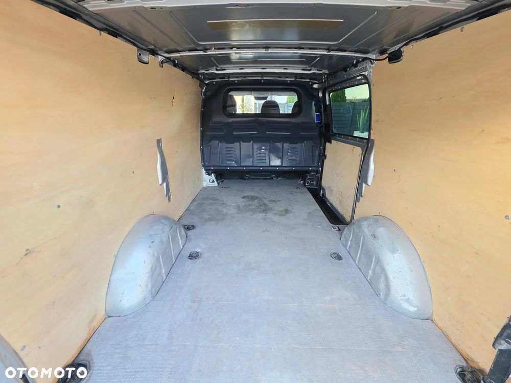 Mercedes-Benz Vito - 25