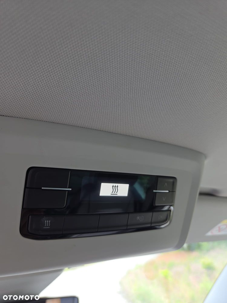 Volkswagen Multivan 2.0 BiTDI L1 Generation SIX DSG - 25