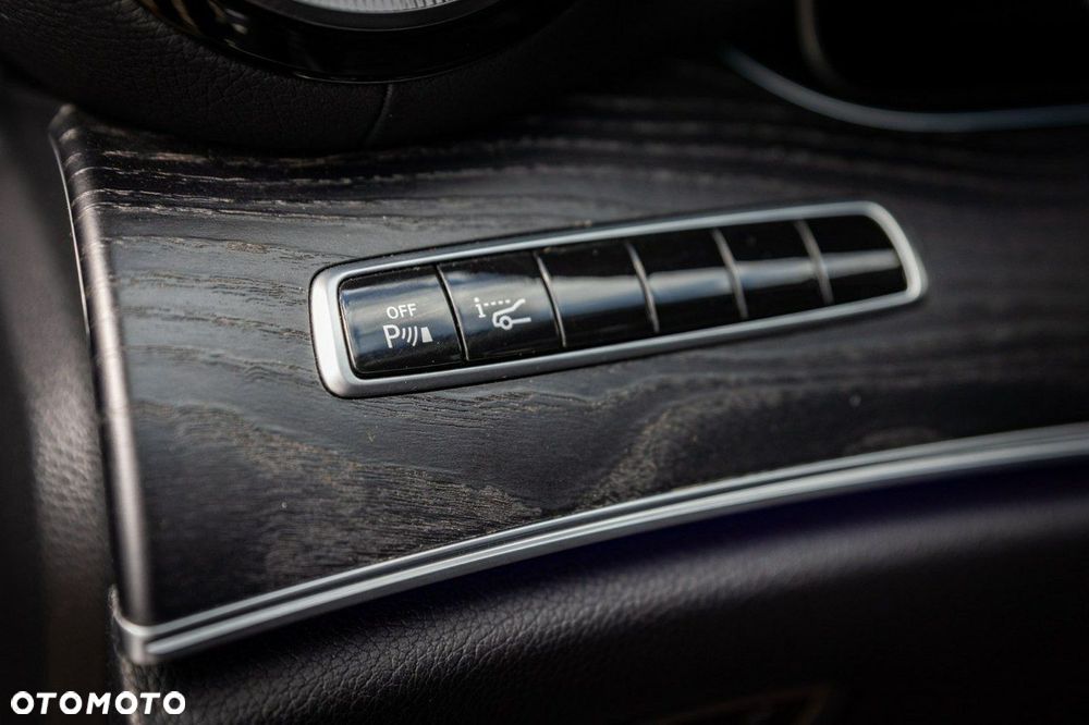 Mercedes-Benz Klasa E - 14