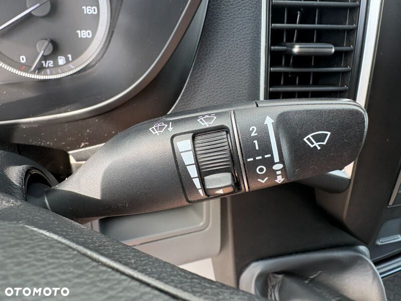 Hyundai H350 - 12