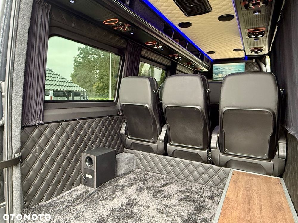 Mercedes-Benz Sprinter - 21