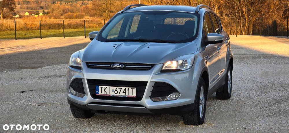 Ford Kuga 1.6 EcoBoost 2x4 Titanium - 2