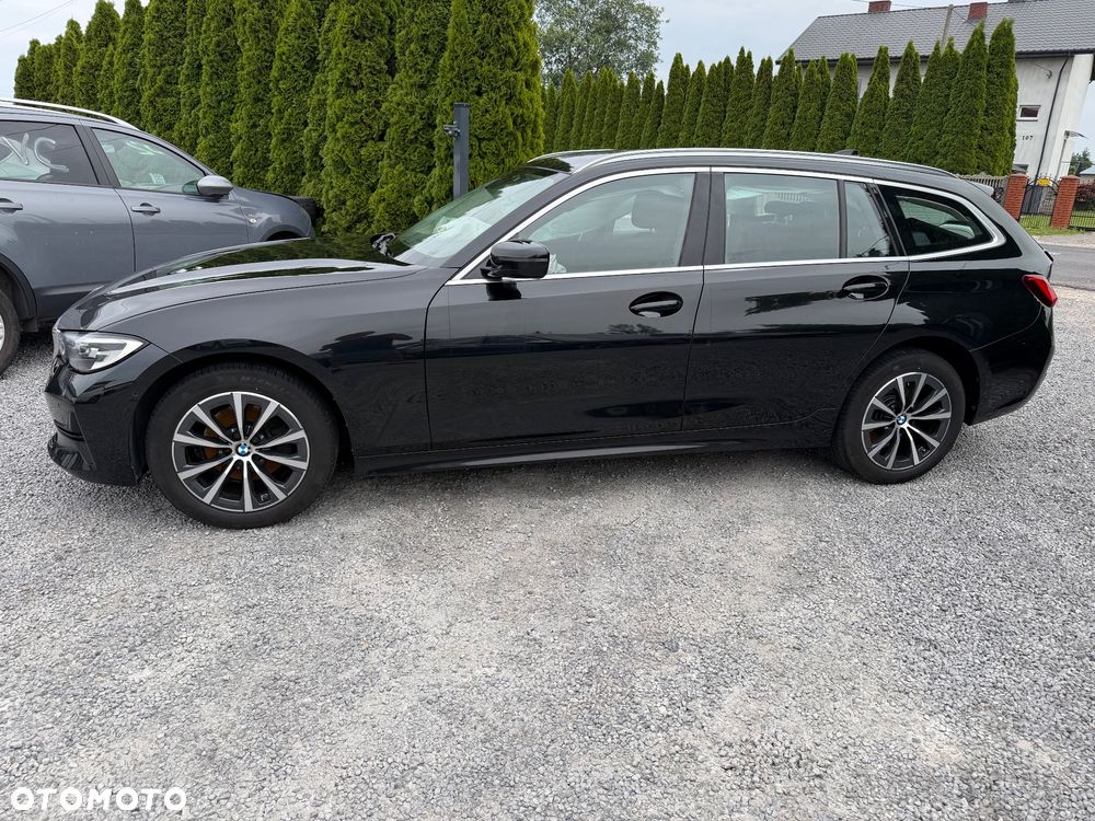 BMW Seria 3 320d xDrive M Sport - 2