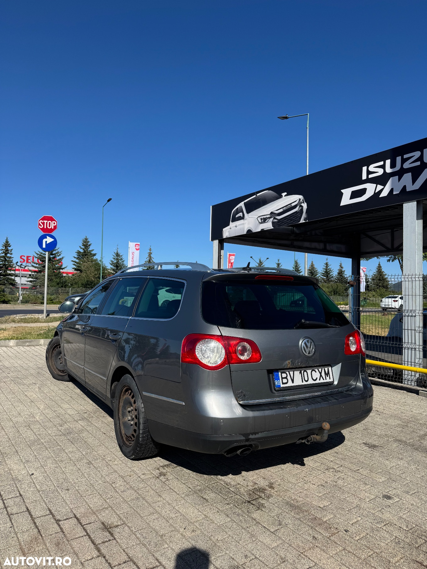 Volkswagen Passat - 4