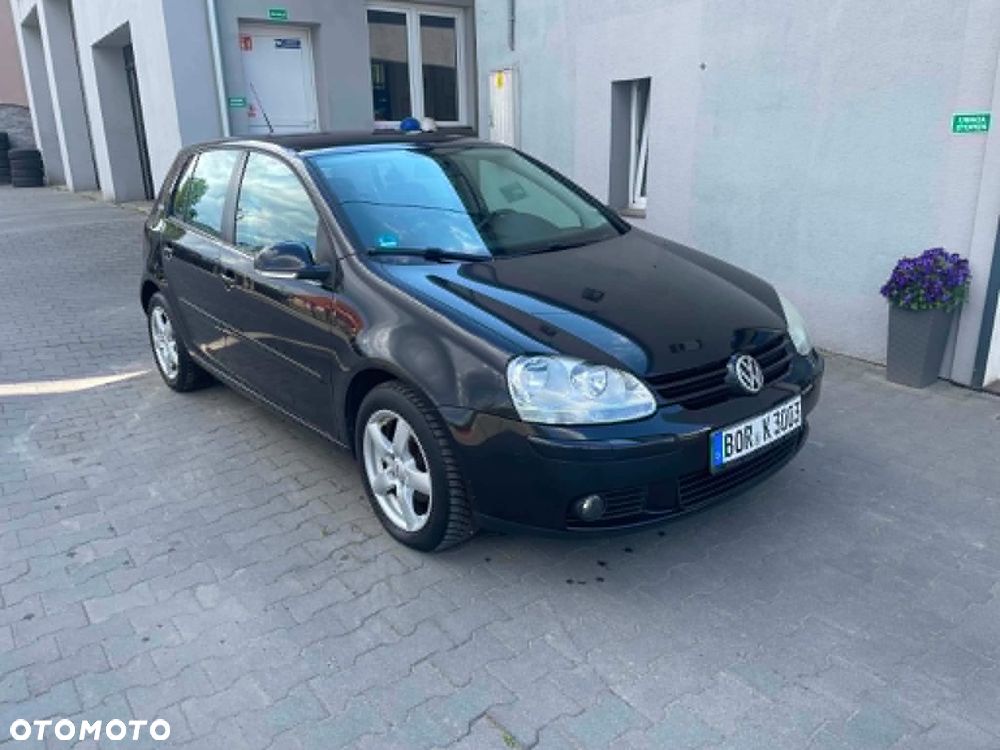 Volkswagen Golf - 1
