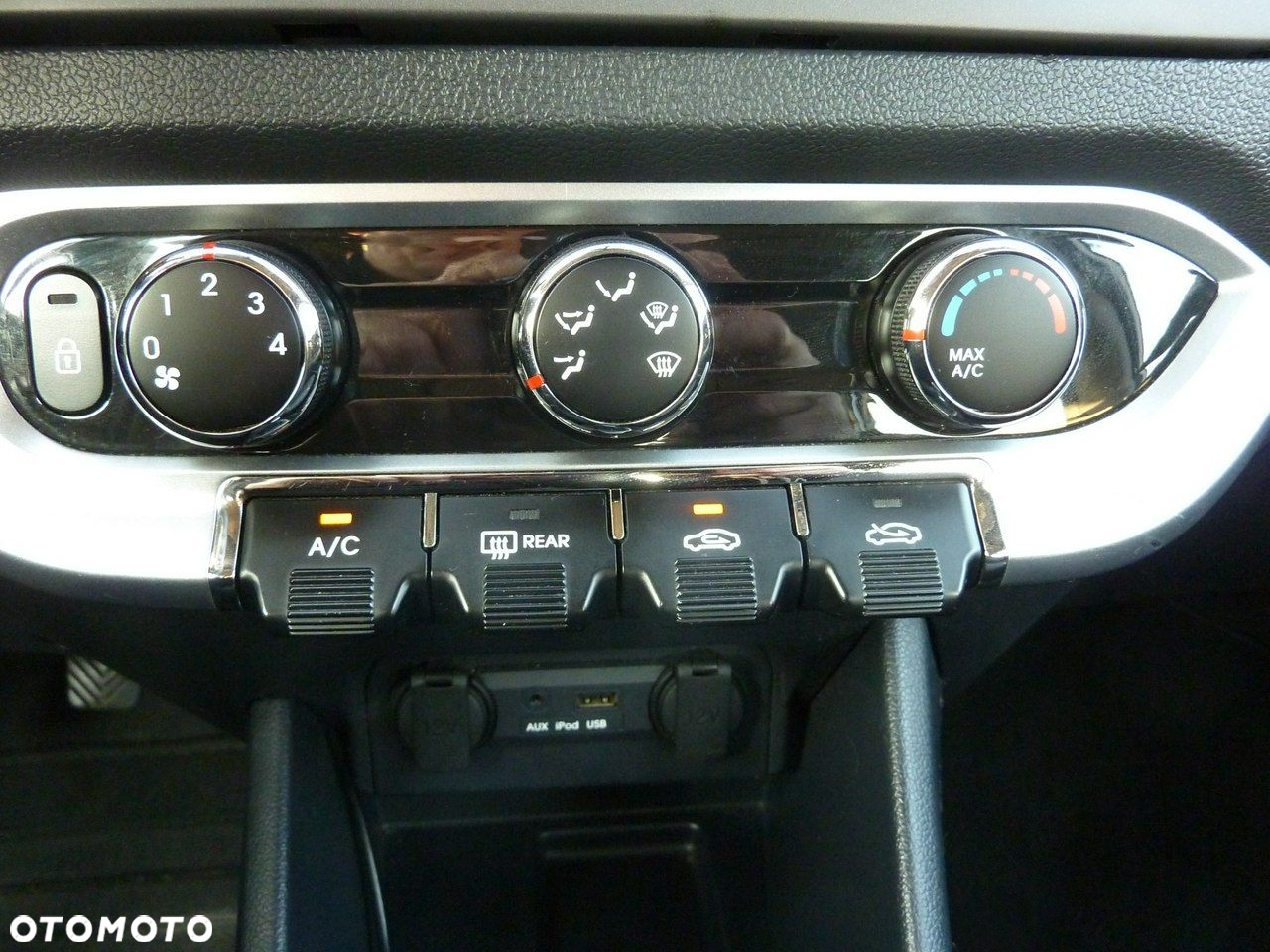 Kia Rio - 30