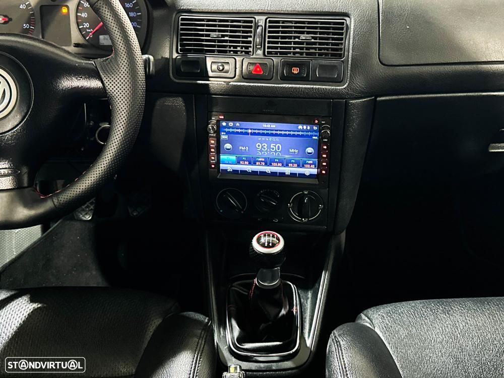 VW Golf 1.9 TDi 25 Anos - 22