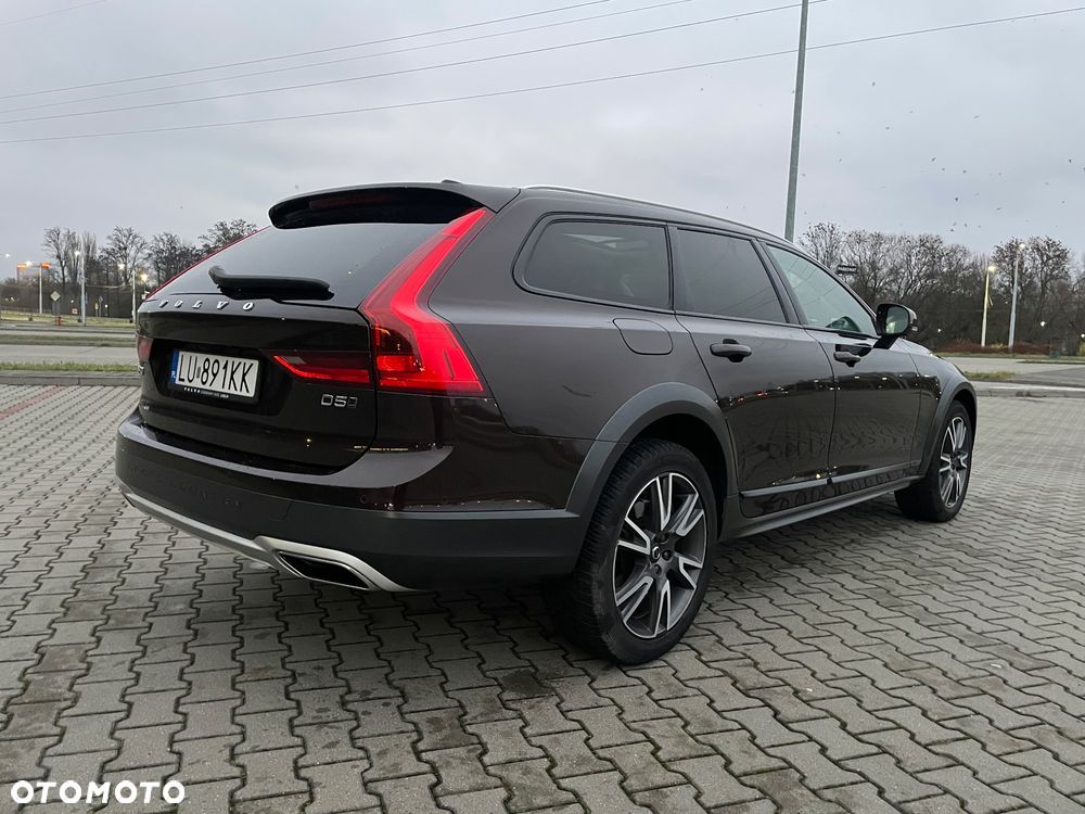 Volvo V90 D5 AWD Momentum Pro - 3
