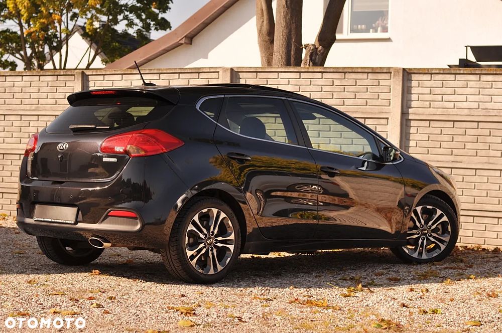 Kia Ceed 1.6 CRDi 128 Platinum Edition - 10