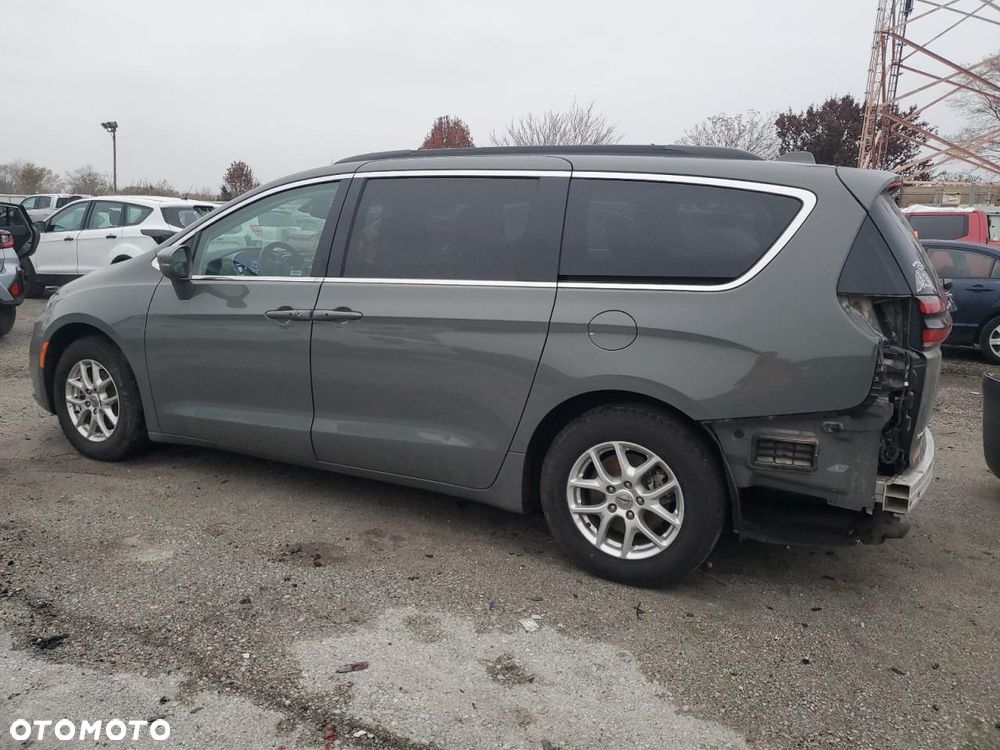 Chrysler Pacifica - 5