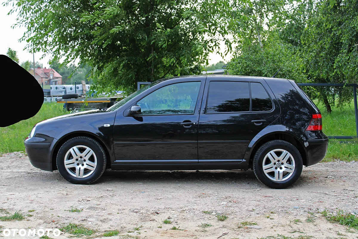 Volkswagen Golf - 10