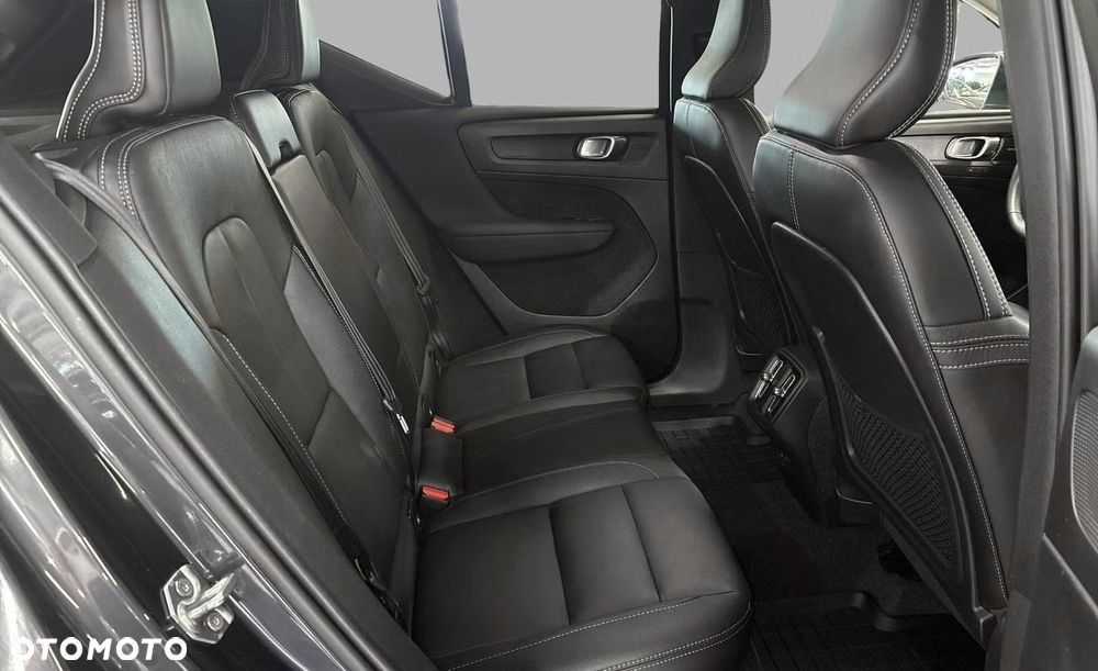 Volvo XC 40 - 22