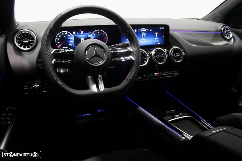 Mercedes-Benz GLA 180 d AMG Line - 19