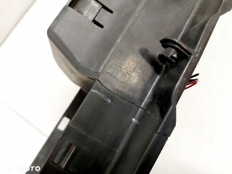 HYUNDAI I40 KIEROWNICA POWIETRZA ŻALUZJA ELEKTRONICZNA 86370-3Z000 - 6