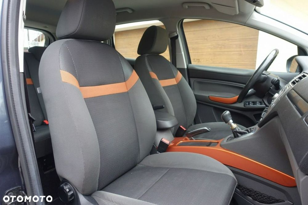 Ford Kuga - 14