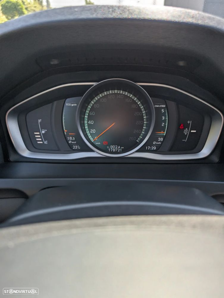 Volvo V60 D2 - 12