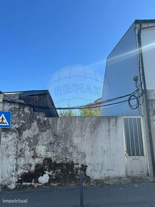 Moradia em ruina situada em Real, Braga - Grande imagem: 3/4