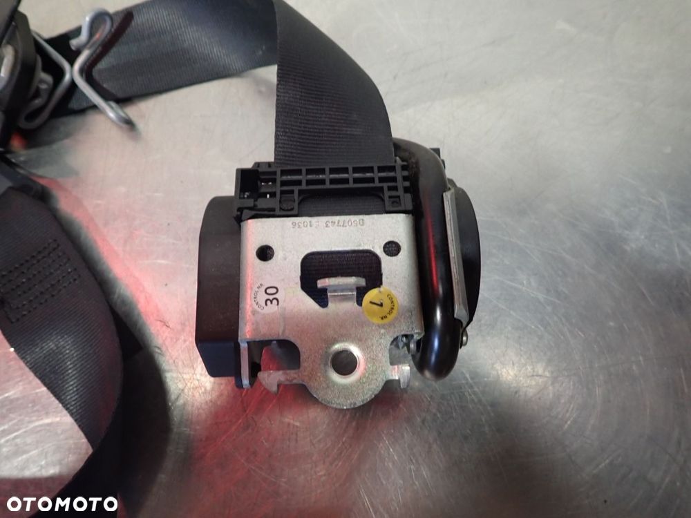 PAS PRAWY PRZEDNI BEZPIECZEŃSTWA CITROEN C4 1.4 - 2