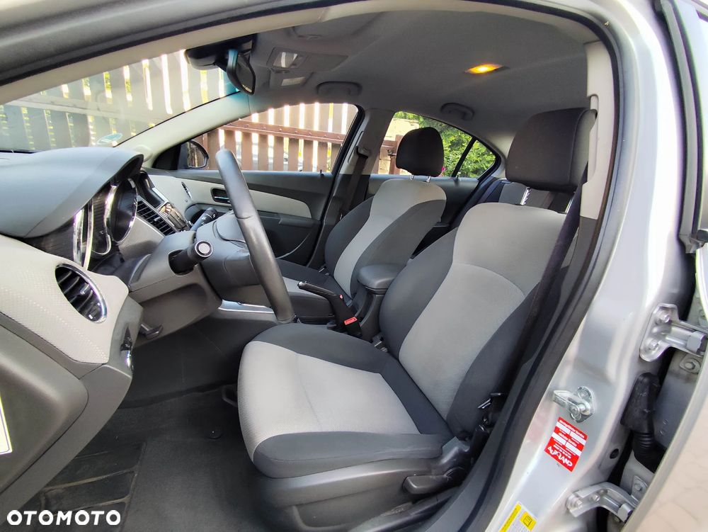 Chevrolet Cruze 2.0 LT - 26