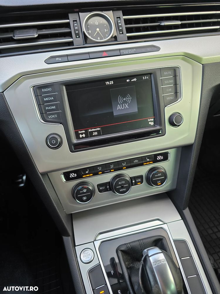 Volkswagen Passat 2.0 TDI DSG Comfortline - 36