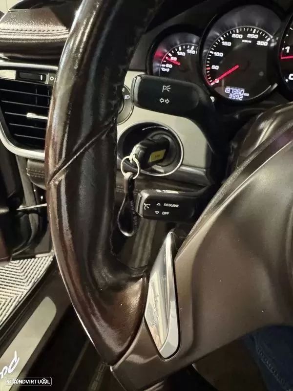 Porsche Panamera - 39