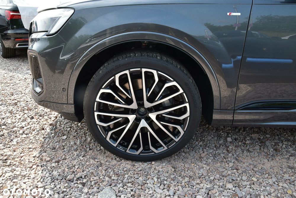 Audi Q7 - 11