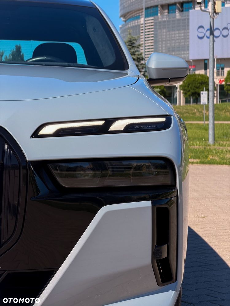 BMW Seria 7 730d xDrive mHEV - 2
