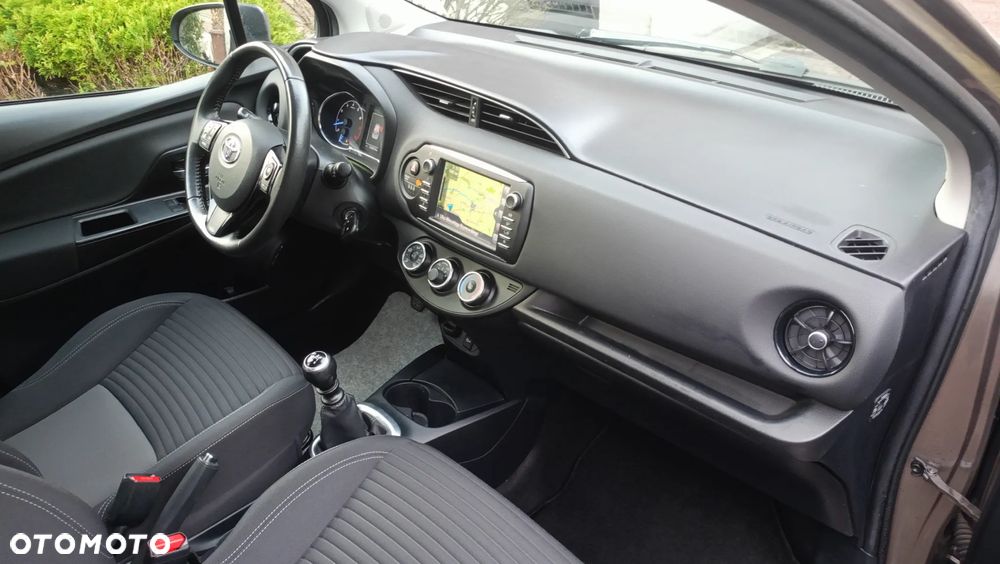 Toyota Yaris 1.5 Active - 10