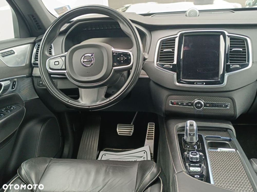 Volvo XC 90 - 9