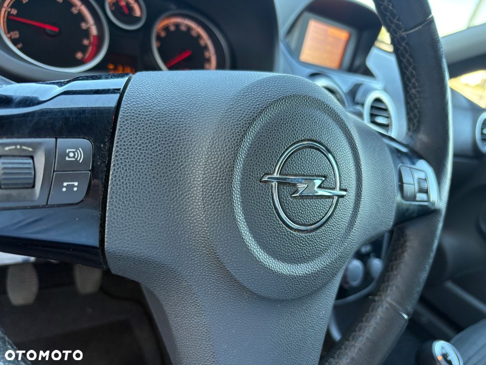 Opel Corsa 1.4 T Cosmo S&S - 17