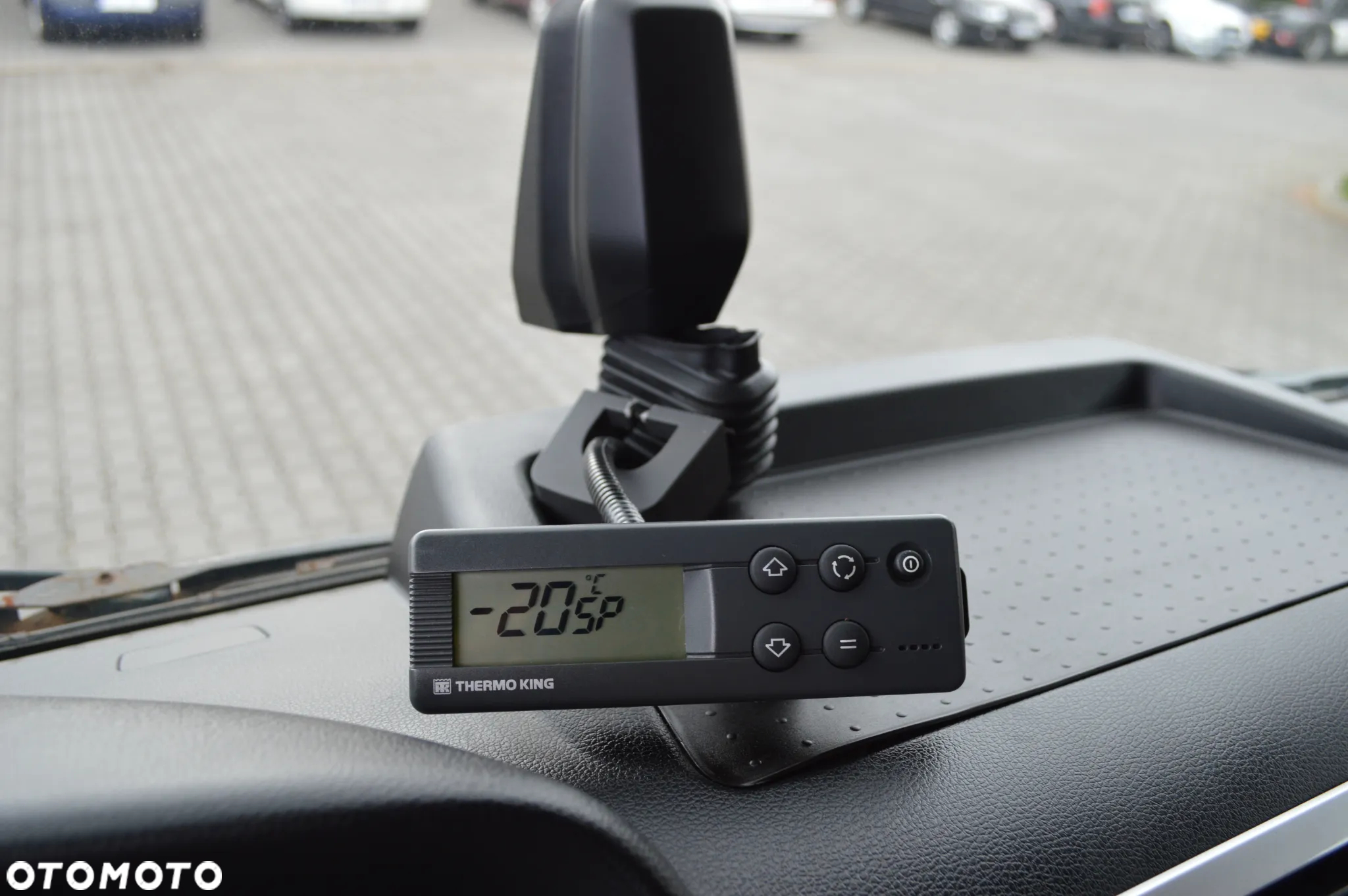 MAN TGL 10.180 CHŁODNIA IZOTERMA KONTENER DRZWI - 20