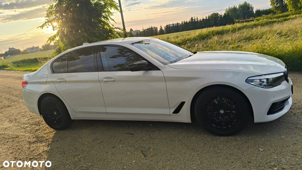 BMW Seria 5 520d xDrive Luxury Line sport - 3