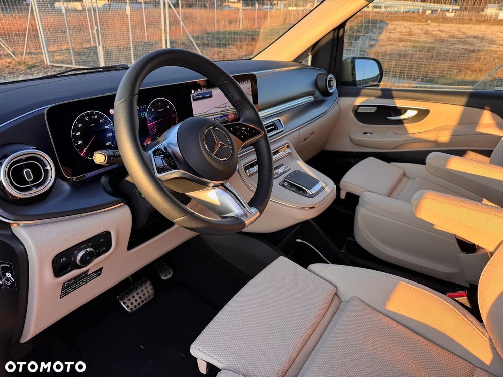 Mercedes-Benz Klasa V 300 d 4-Matic 9G-Tronic Exclusive (d³ugi) - 26