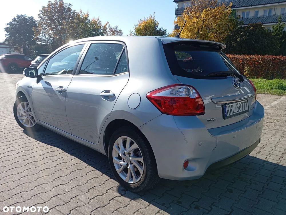 Toyota Auris 2011 photo 4