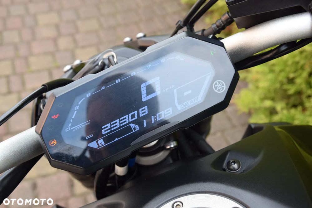Yamaha MT - 6