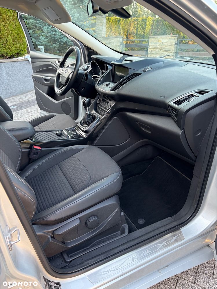 Ford Kuga 2.0 TDCi AWD ST-Line - 19