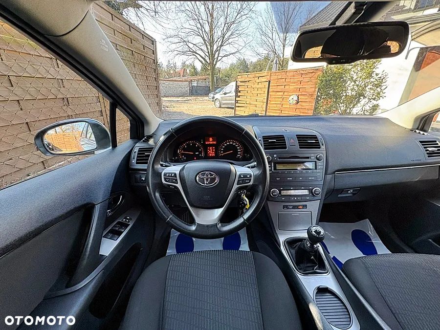 Toyota Avensis 2.0 D-4D - 28