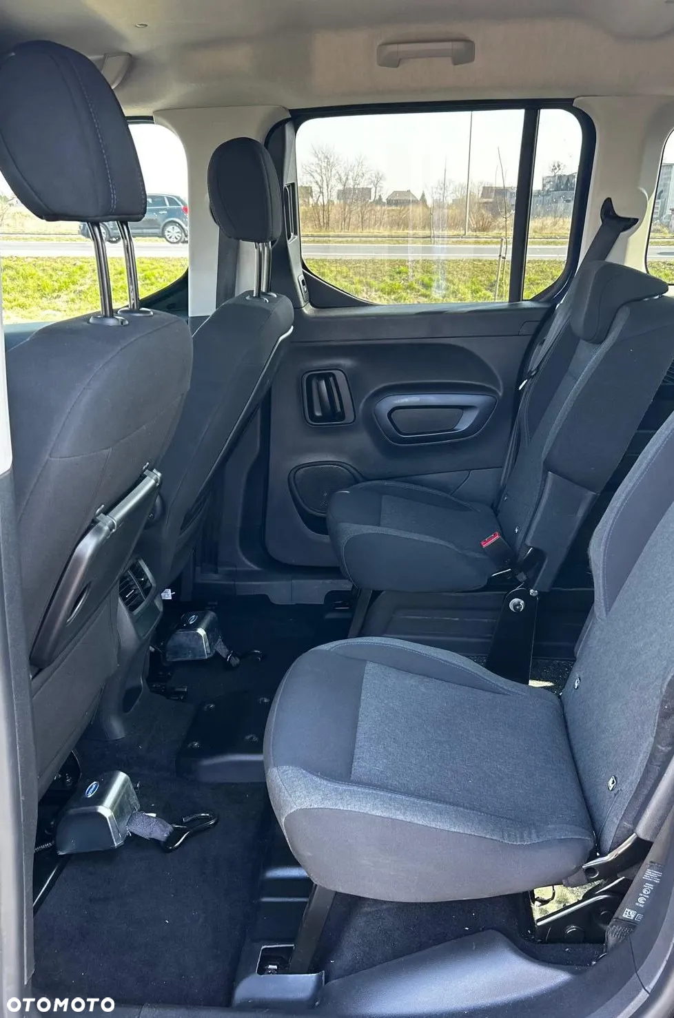 Peugeot Rifter Long 1.2 PureTech Allure Pack S&S - 10